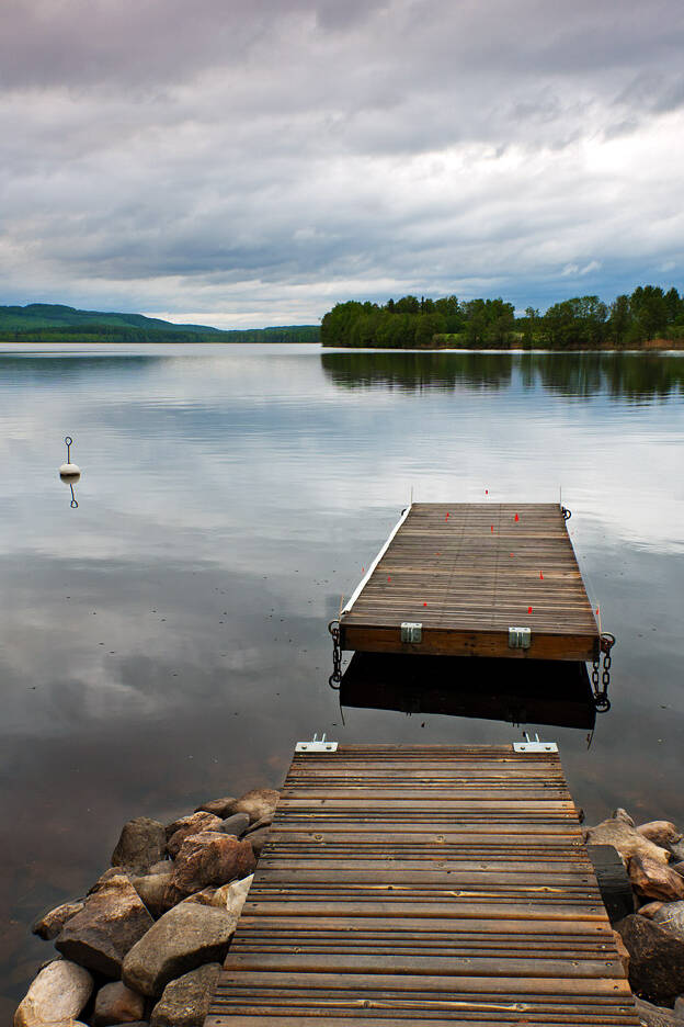 Footbridge at the lake