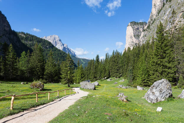 Wanderweg im Langental