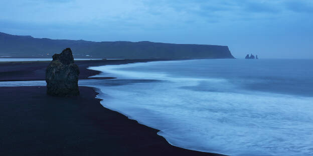 Dyrhólaey Rock