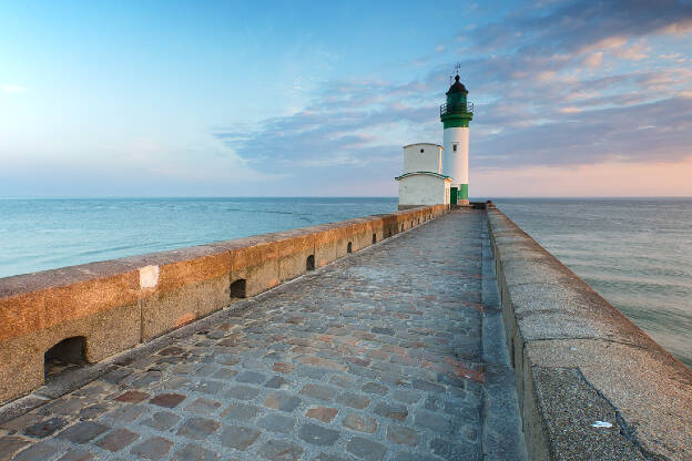 Le Treport lighthouse