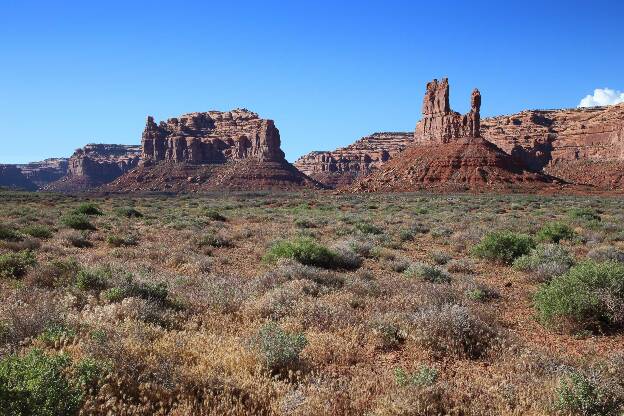 De Gaulle and his troops, Valley of the Gods 