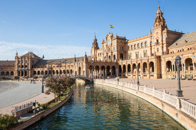 Kanal am Plaza de España