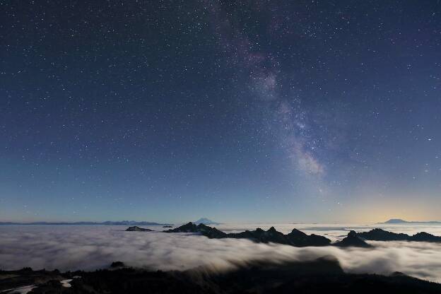 Milkyway over Tatoosh  Range