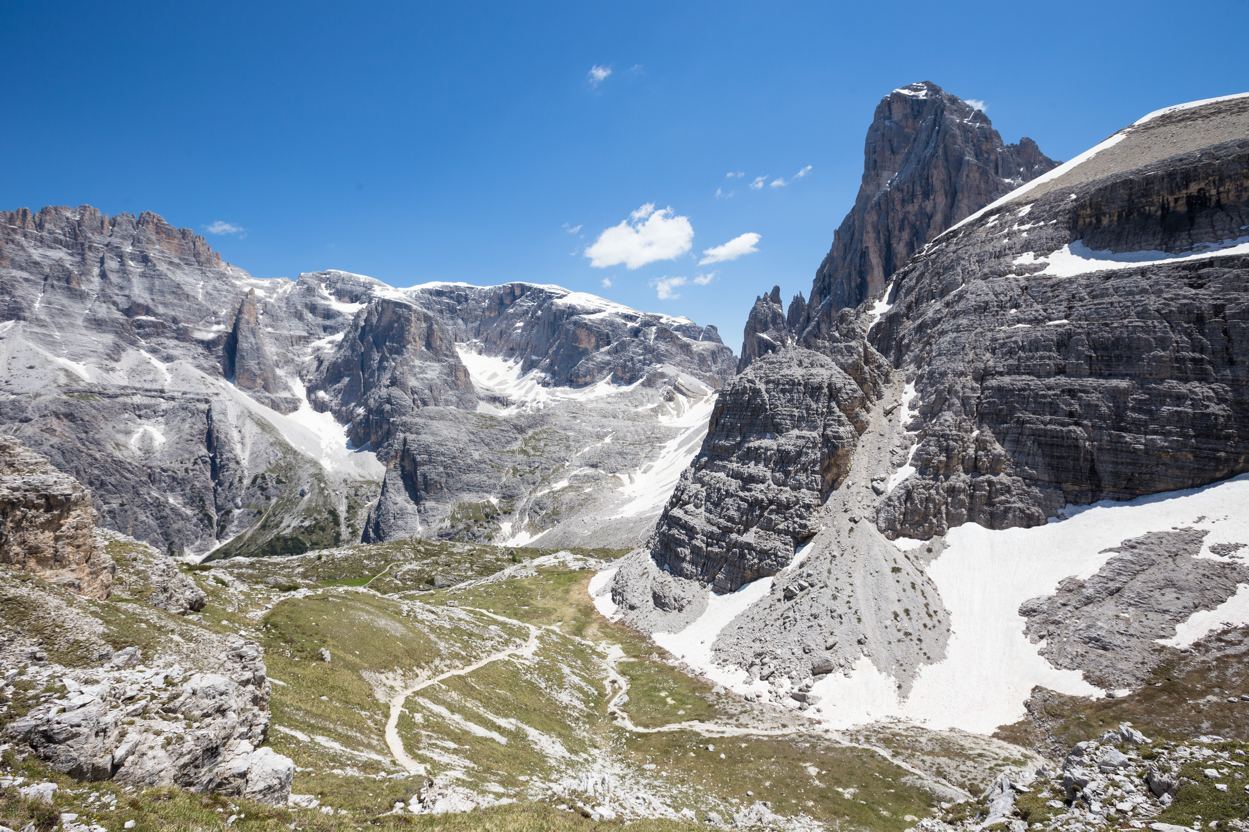 karge Berglandschaft im Naturpark Drei Zinnen
